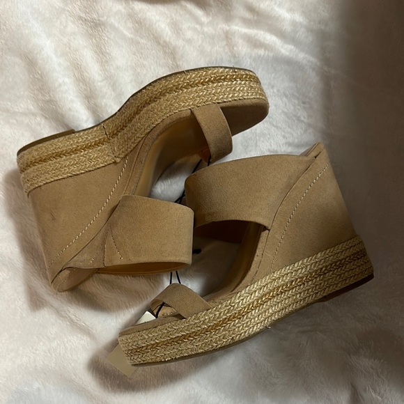 Express Cream Wedges - Picture 4 of 4
